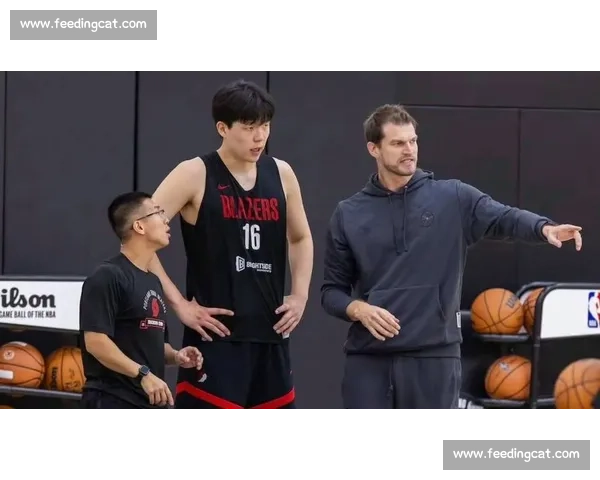 热火强势迎战开拓者焦点对决引爆全场看点季后赛席位争夺悬念拉满